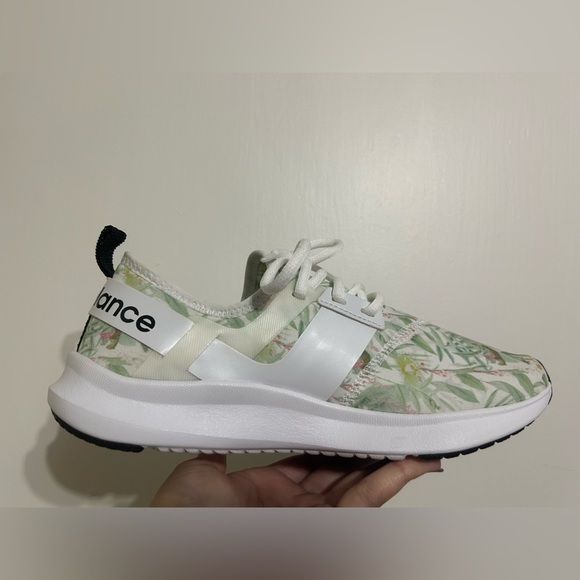 New balance tropical sneakers sz 9 - Picture 1 of 5